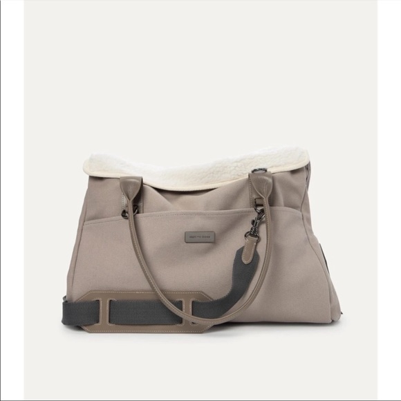 ISO: MaxBone City Carrier - Picture 1 of 1